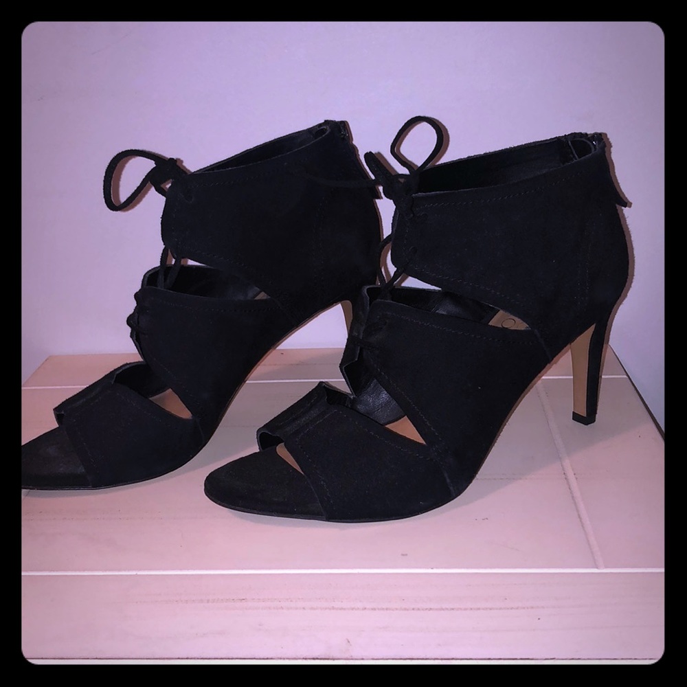 Franco Sarto cutout Open toe booties! ⚡️💥